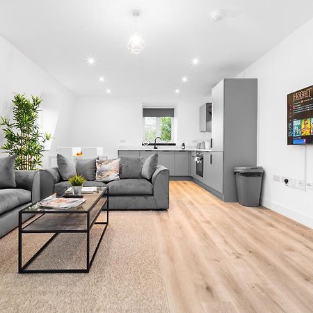 Stylish 2 Bedroom Apartment - Balcony - Secure Parking - Top Rated - 5Mc Birmingham Extérieur photo